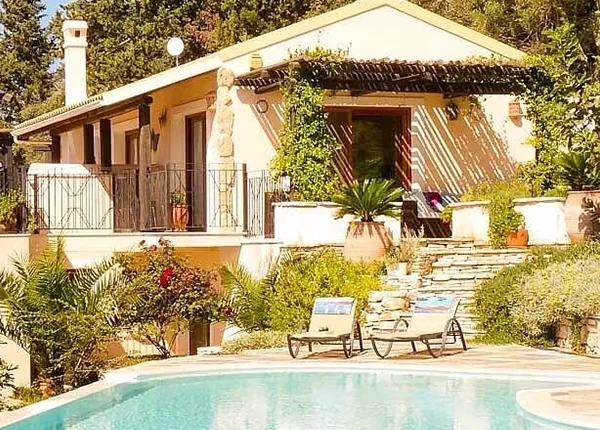 Villa Petalutha